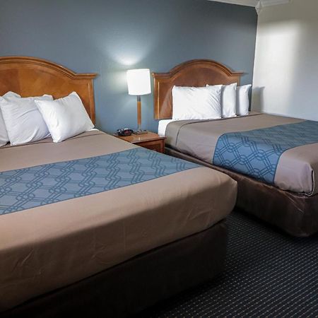University Inn & Suites San Antonio Ngoại thất bức ảnh