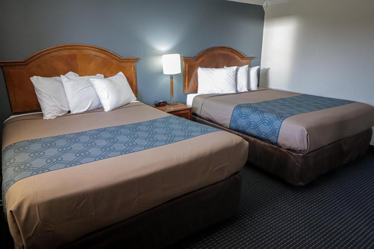 University Inn & Suites San Antonio Ngoại thất bức ảnh