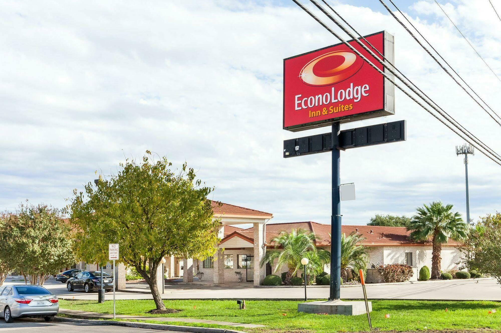 University Inn & Suites San Antonio Ngoại thất bức ảnh