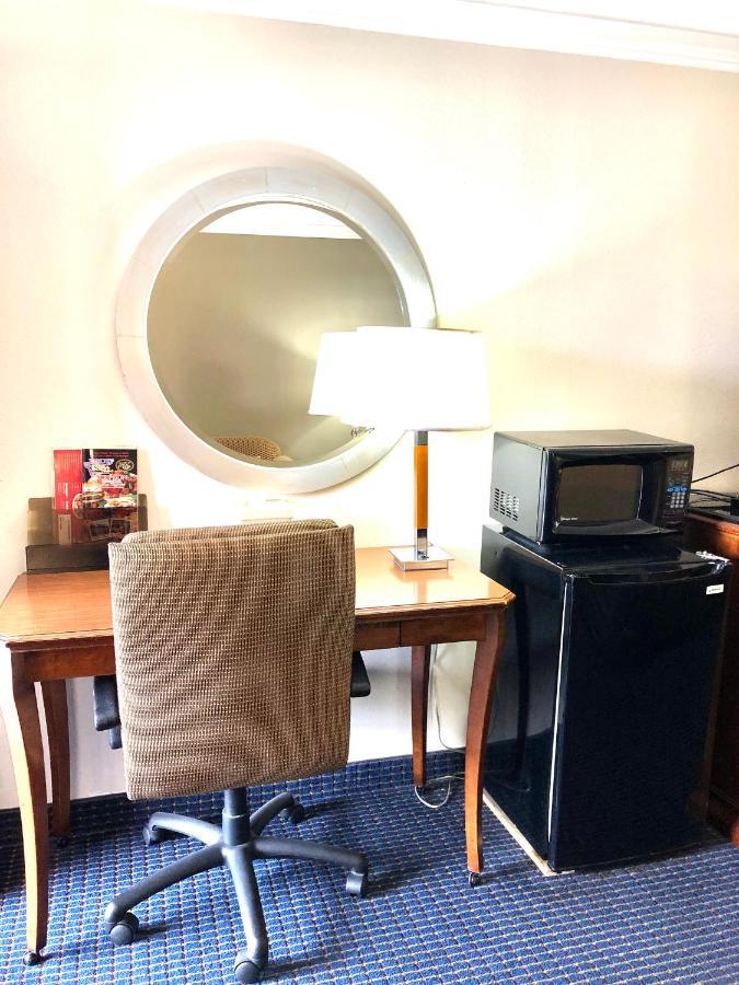 University Inn & Suites San Antonio Ngoại thất bức ảnh